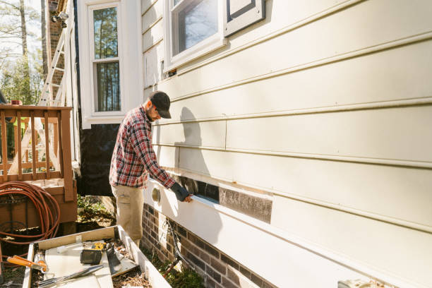 Top rated local Emergency Siding Repair specialists in Danbury, CT